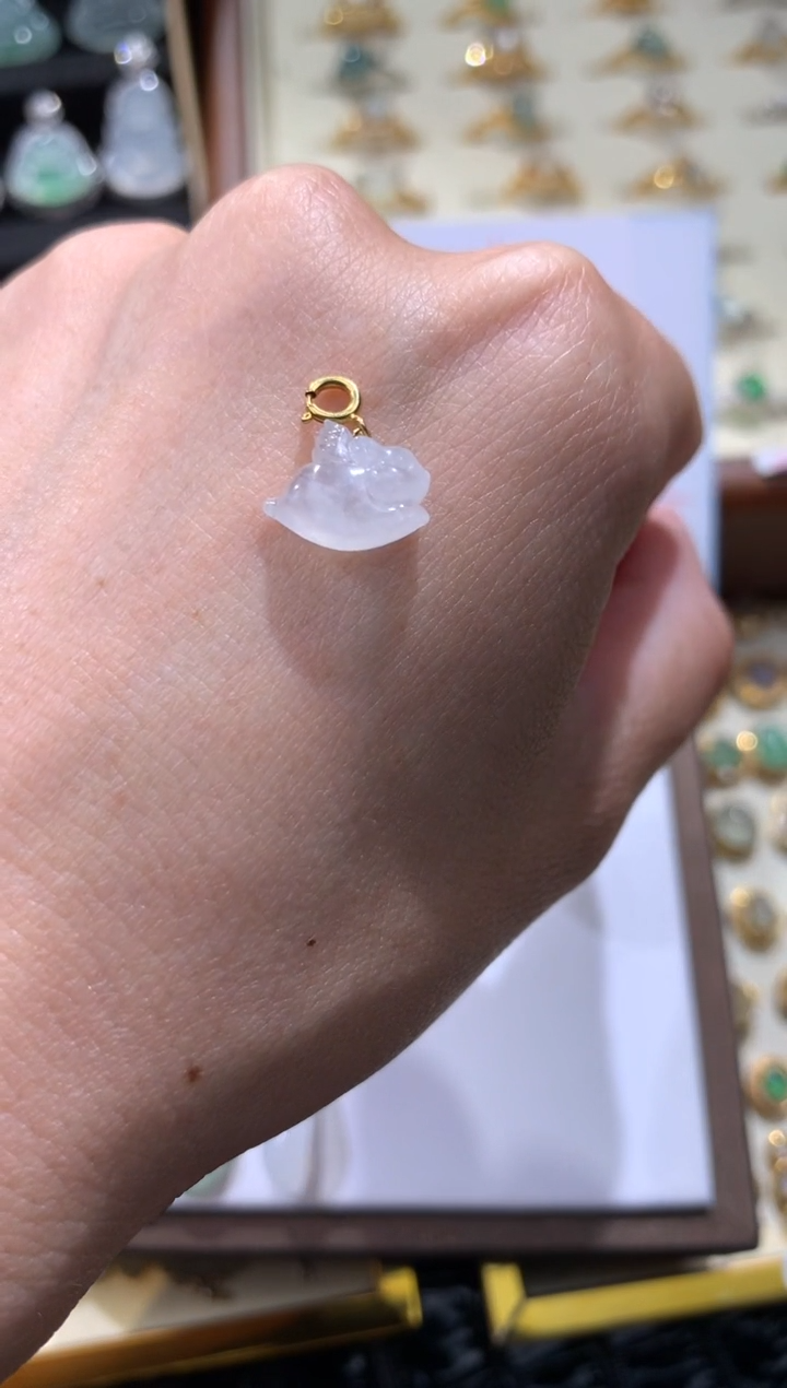 颈饰18K金镶嵌翡翠翡翠