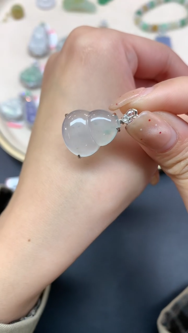 【闪购商品】翡翠吊坠(不含链)18K金镶嵌吊坠A430|6800