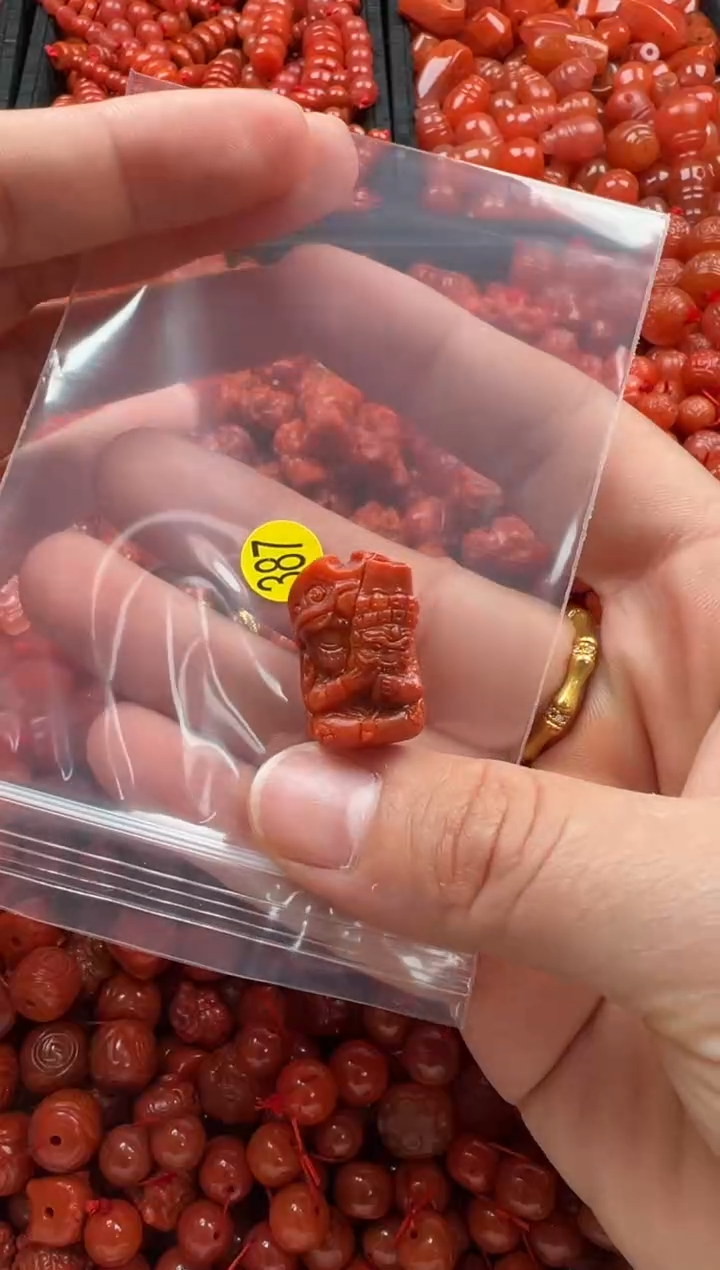 【闪购商品】南红玛瑙颈饰未镶嵌1