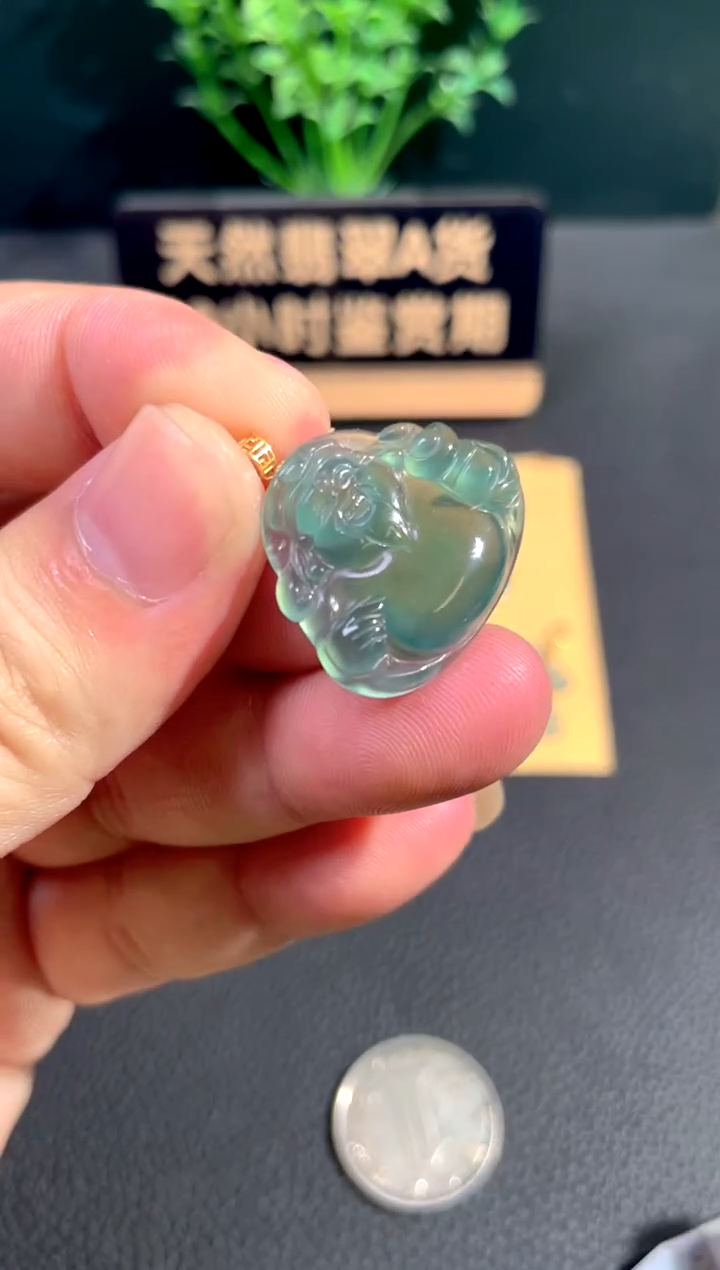 颈饰18K金镶嵌翡翠翡翠