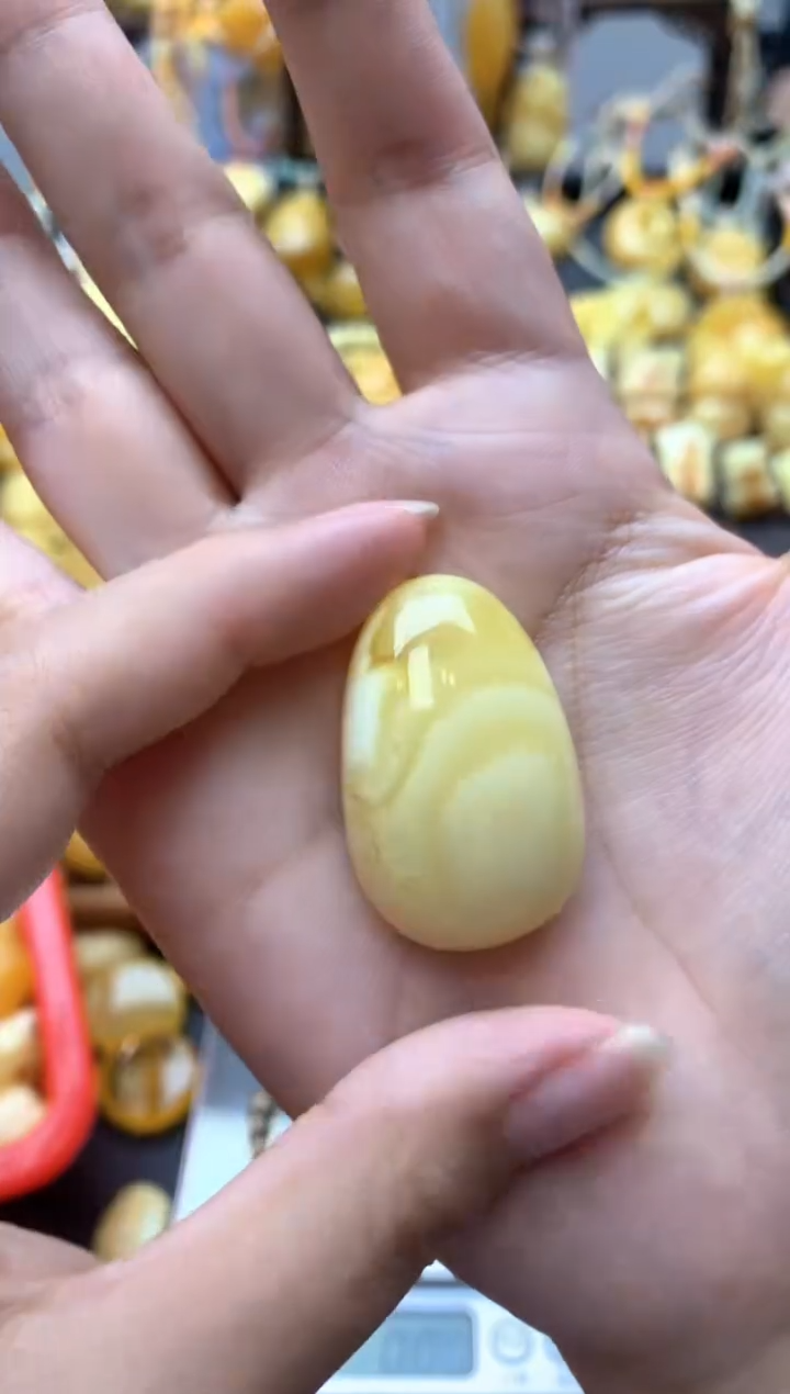 未镶嵌琥珀珠宝奇石138琥珀蜜蜡花粉有纹小坑介意勿拍