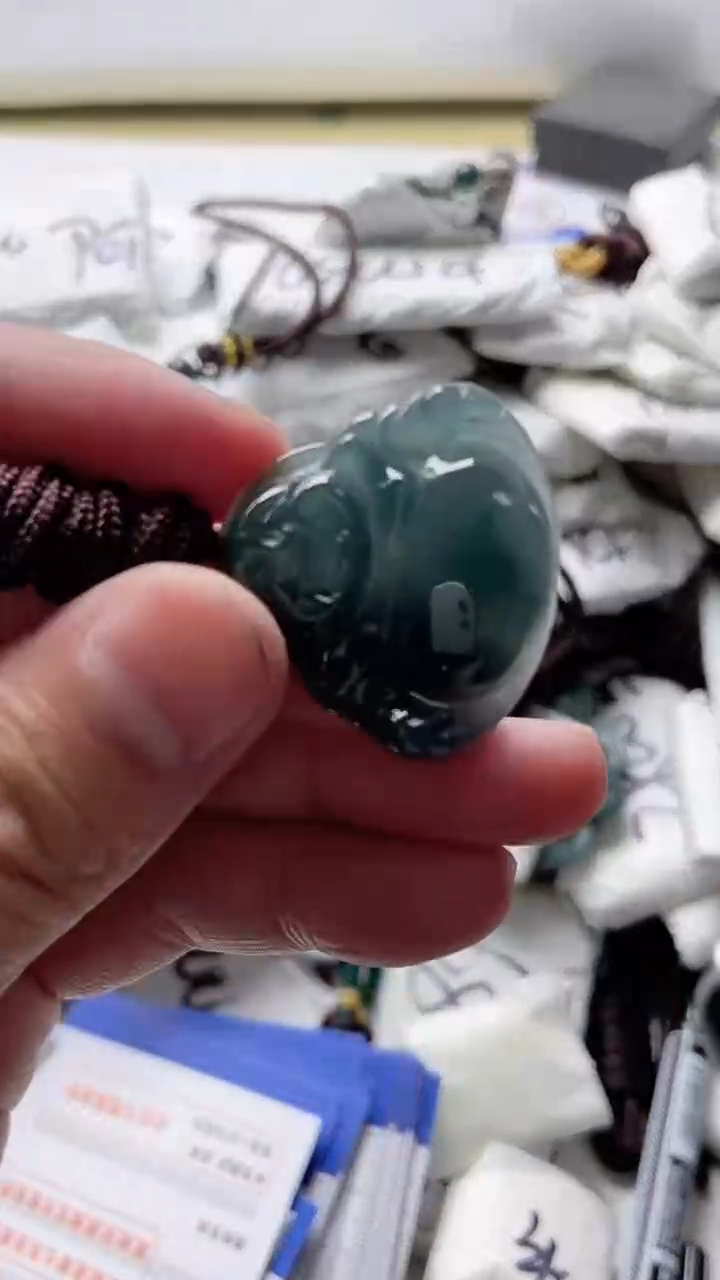 【闪购商品】翡翠颈饰未镶嵌8888888888888