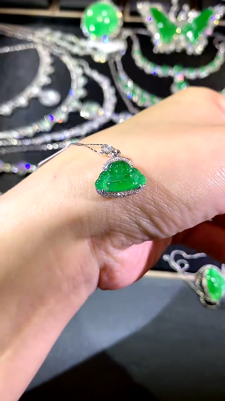 妞妞珠宝严选-18K金镶翡翠3-佛公吊坠（多样性发货一件