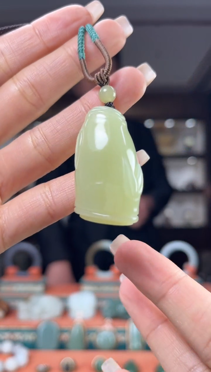 颈饰未镶嵌和田玉佩佩