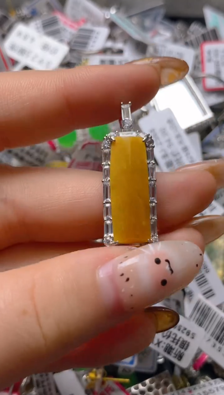 银S925镶嵌戒指翡翠百内无证书