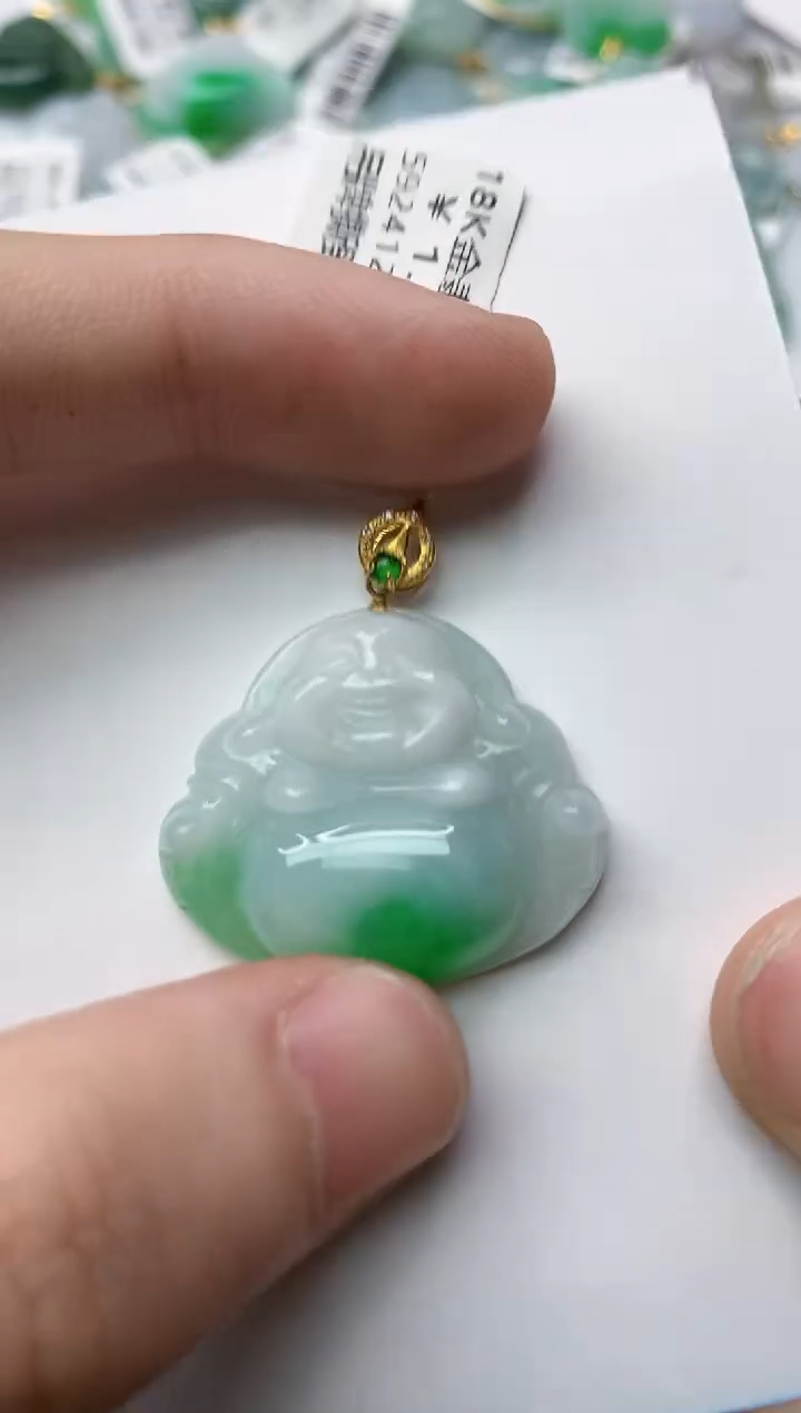 【闪购商品】翡翠颈饰18K金镶嵌70........