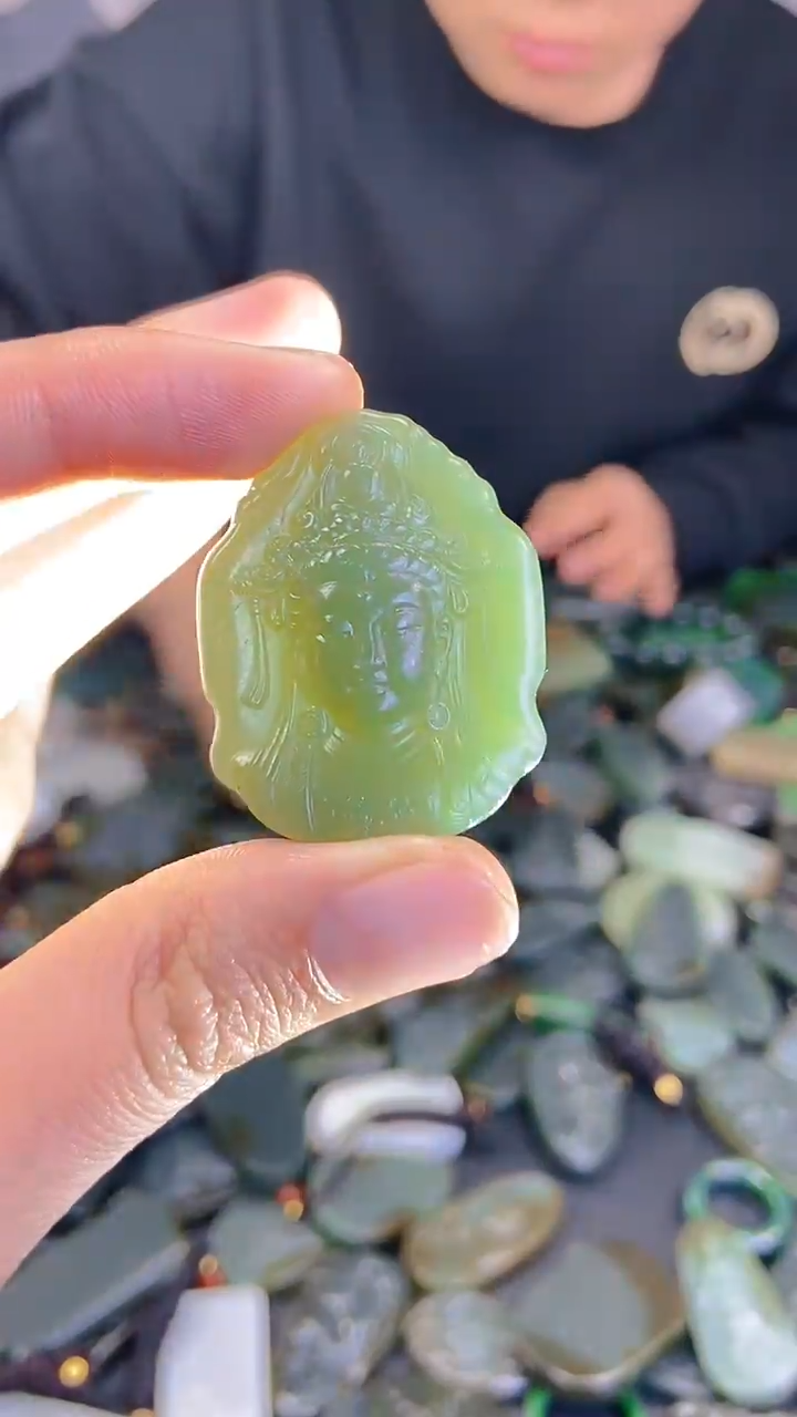 颈饰未镶嵌和田玉1