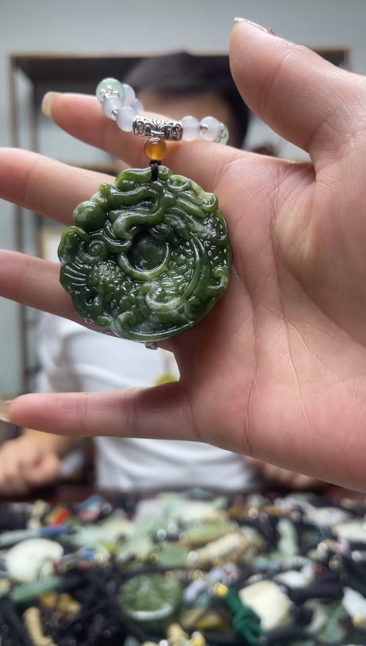 未镶嵌岫玉吊坠·