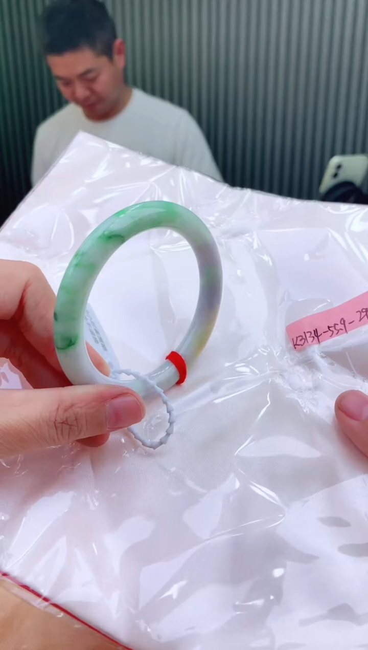 未镶嵌手镯翡翠55+