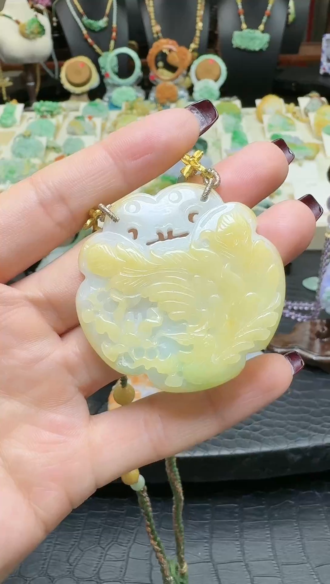 【闪购商品】翡翠颈饰未镶嵌特色黄翡凤牌