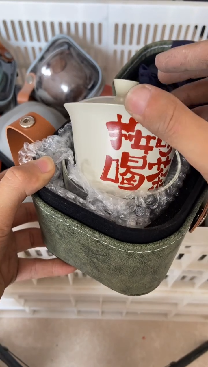 杯无运费险有瑕疵的摄影的产品有使用过的痕迹有点脏介意勿拍