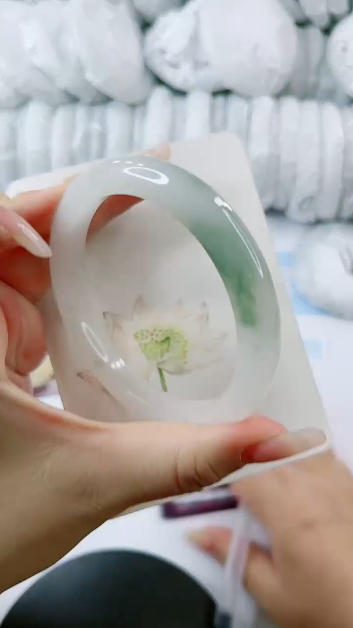 【闪购商品】石英质玉手镯未镶嵌0414357184-多样性发货