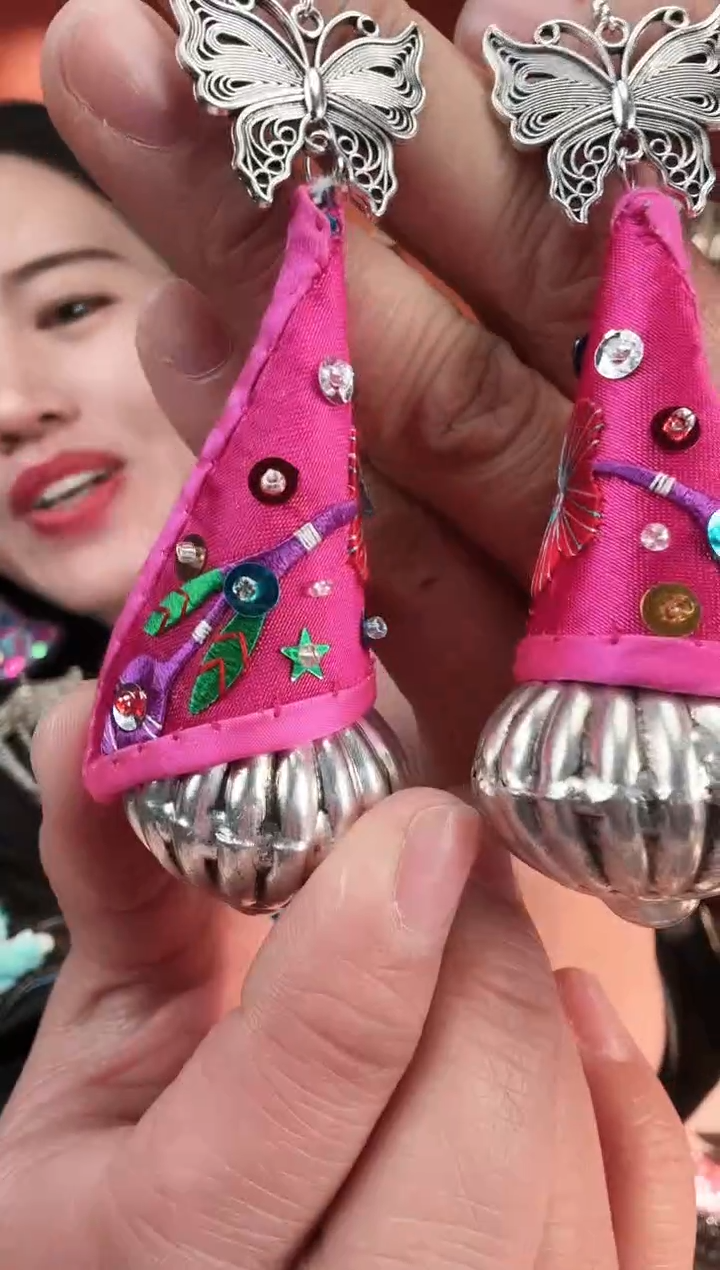 织绣长红绣艺手工苗银苗绣饰品24