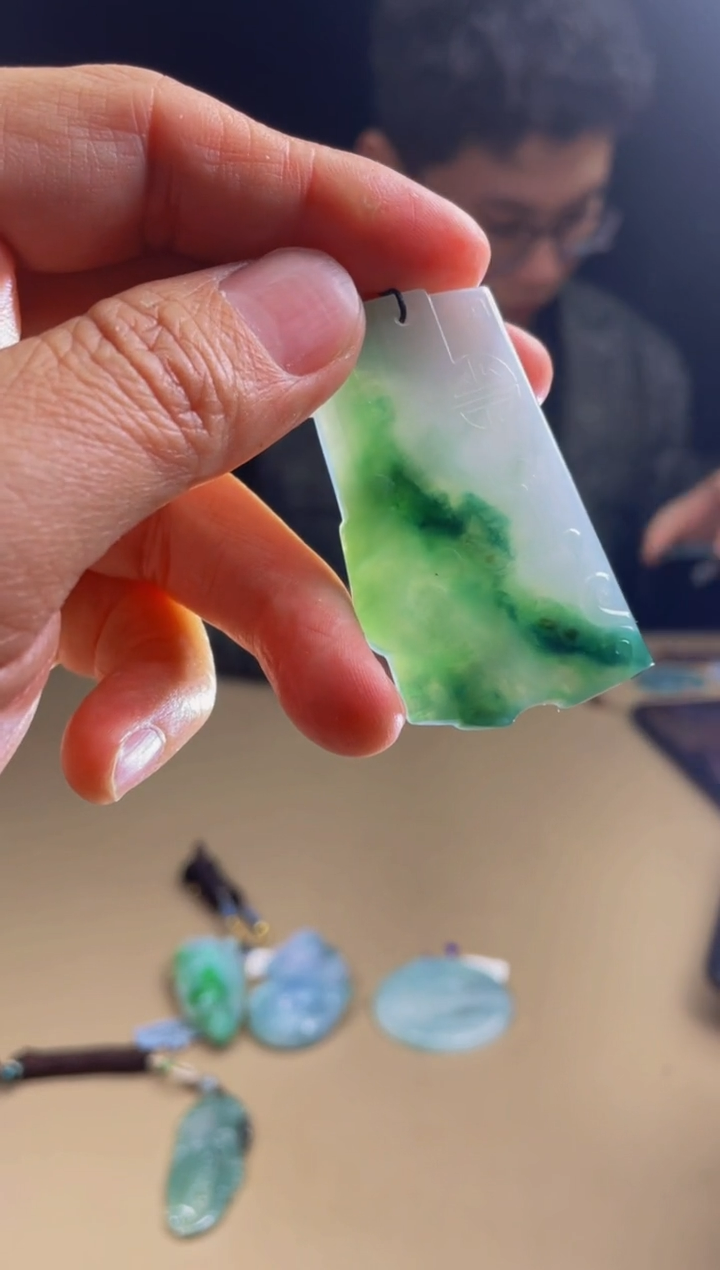 【闪购商品】定制翡翠未镶嵌           1884