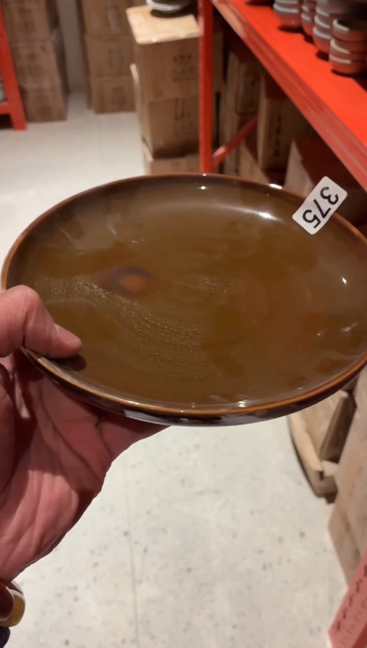 瓷片大****饰375微瑕咖色立边盘1个