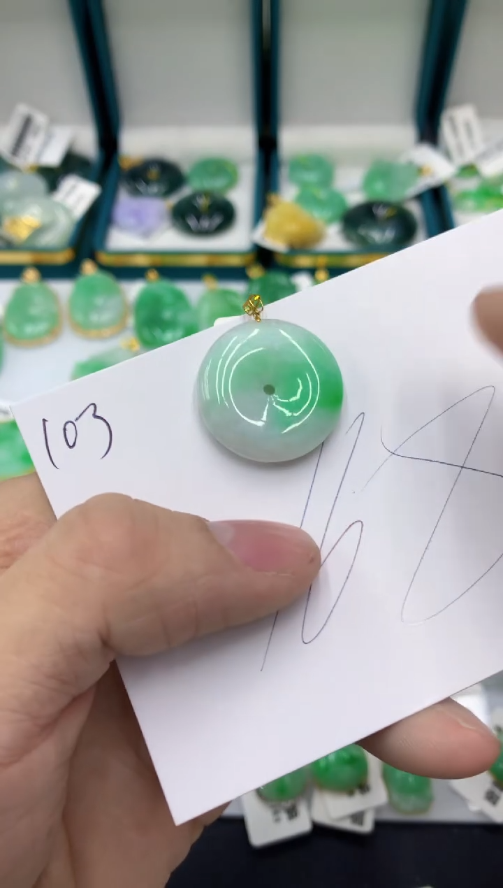 【闪购商品】翡翠颈饰18K金镶嵌11111111111