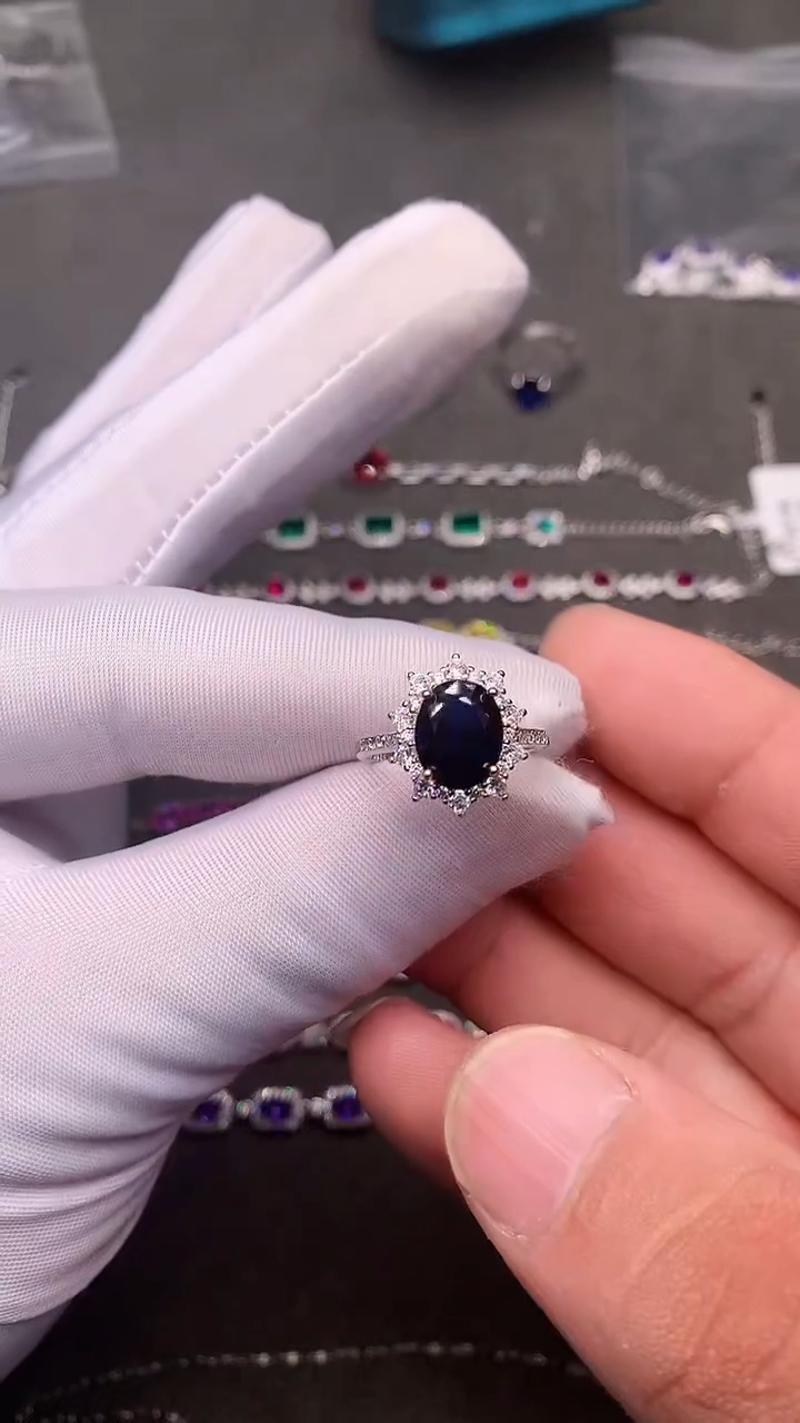 【闪购商品】蓝宝石戒指银S925镶嵌......