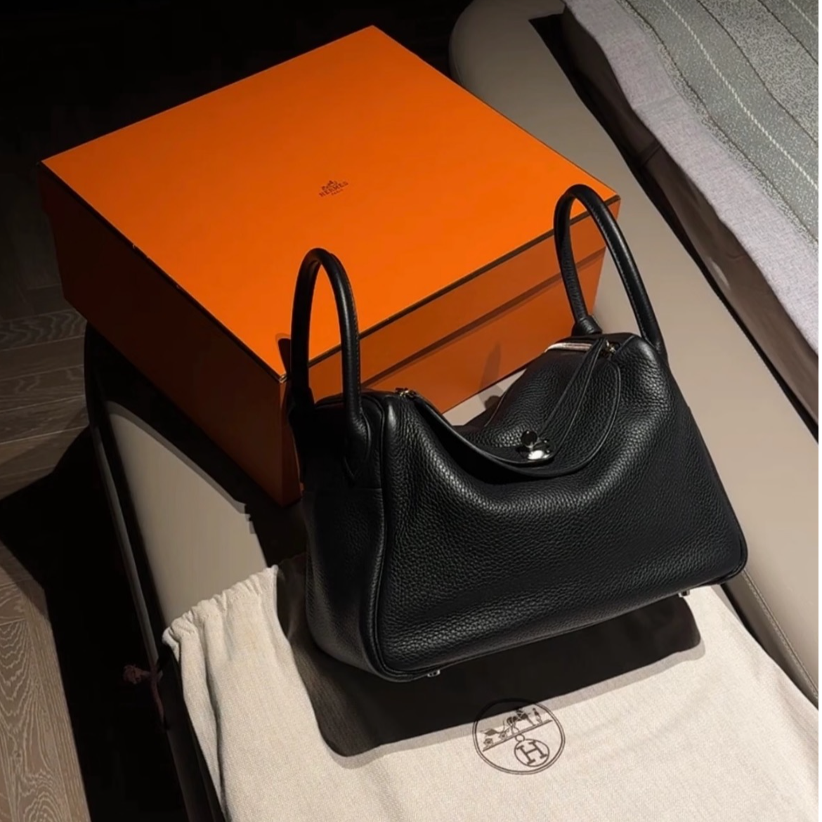 95新 Hermes/爱马仕 lindy34单肩包/黑银框P刻/250922LJFYW04