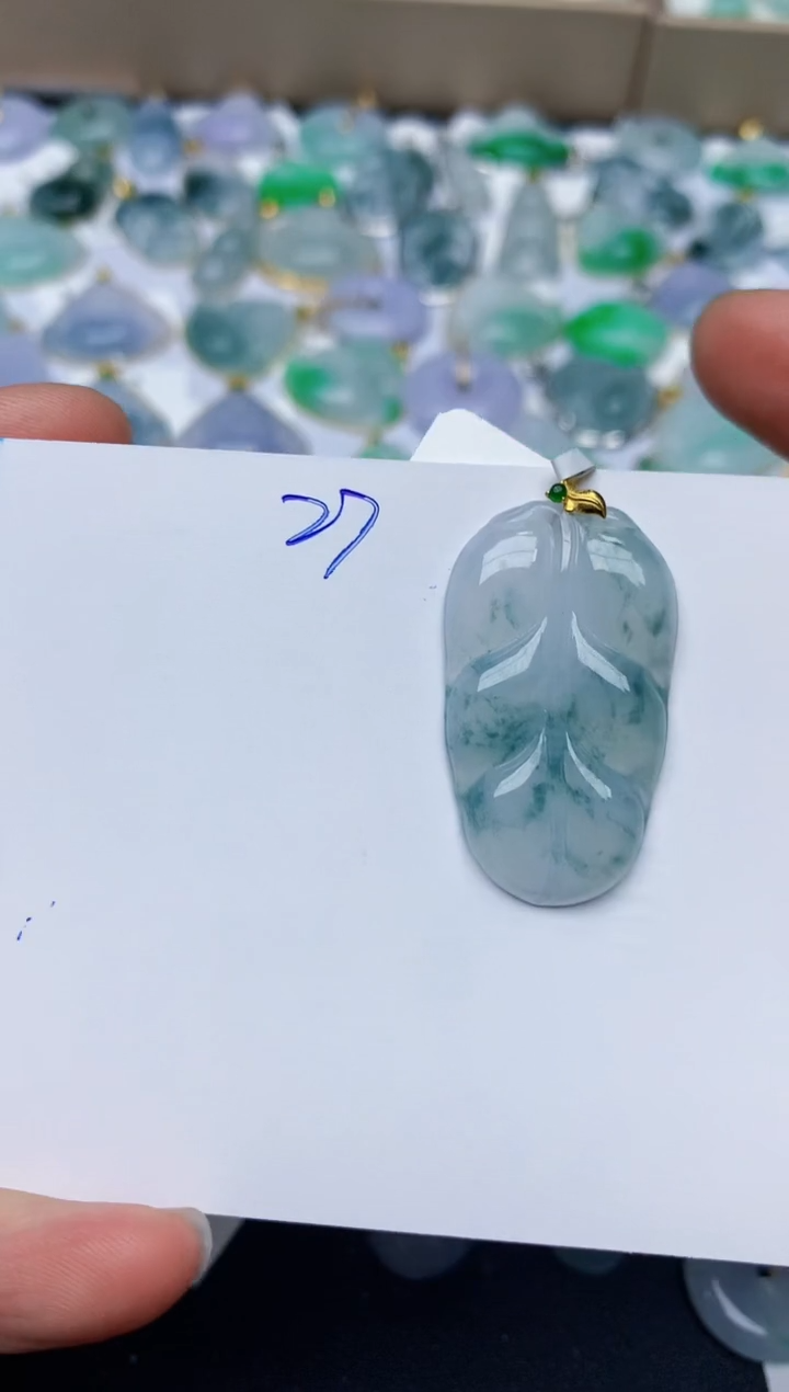 【闪购商品】翡翠颈饰18K金镶嵌天然翡翠A货   