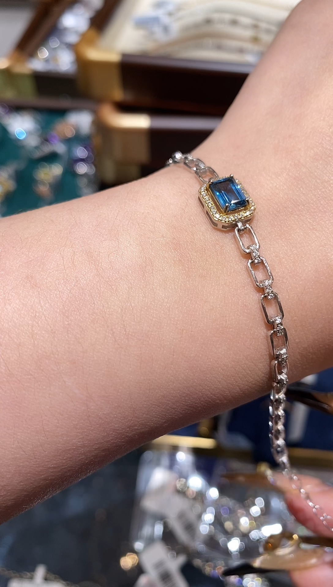 银S925镶嵌托帕石手链楚楚珠宝中古甄选不退换