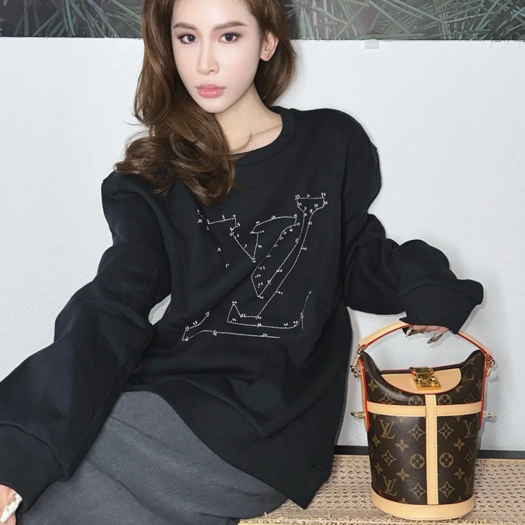 全新未使用 LouisVuitton/路易威登 XH针织连连看星座卫衣 HJY21W