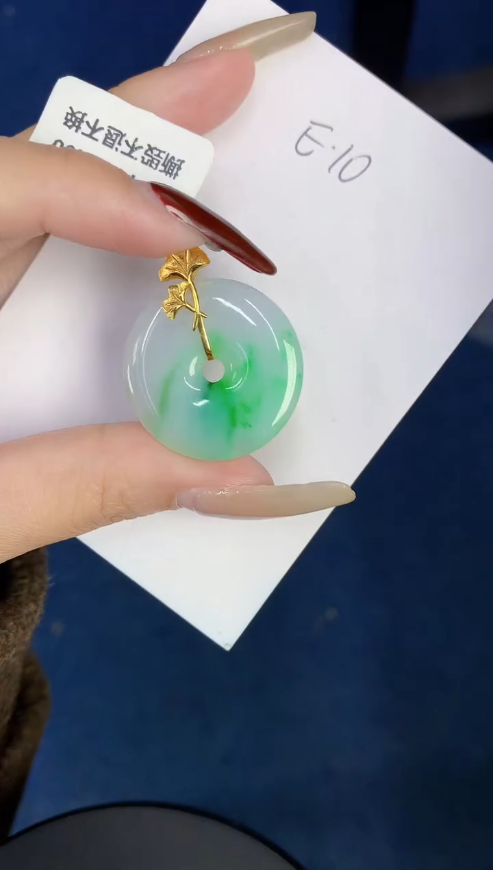 【闪购商品】翡翠颈饰18K金镶嵌0000000000