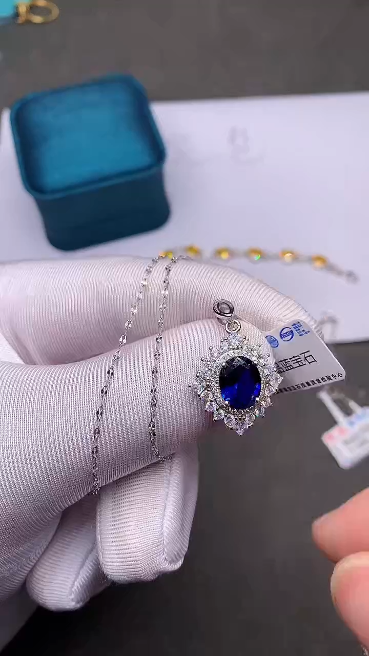 【闪购商品】蓝宝石颈饰银S925镶嵌······