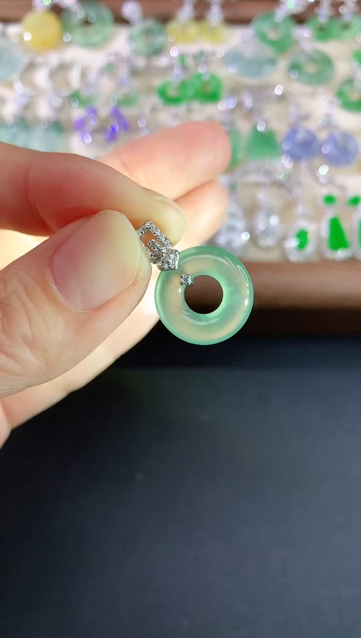 吊坠(不含链)未镶嵌翡翠62买断场不退不换|380