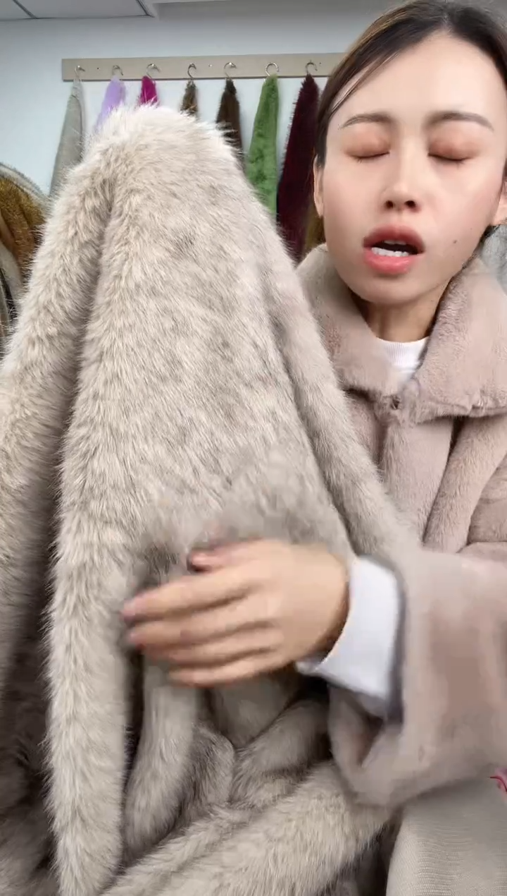 狐狸毛A111，尺寸1.8*1