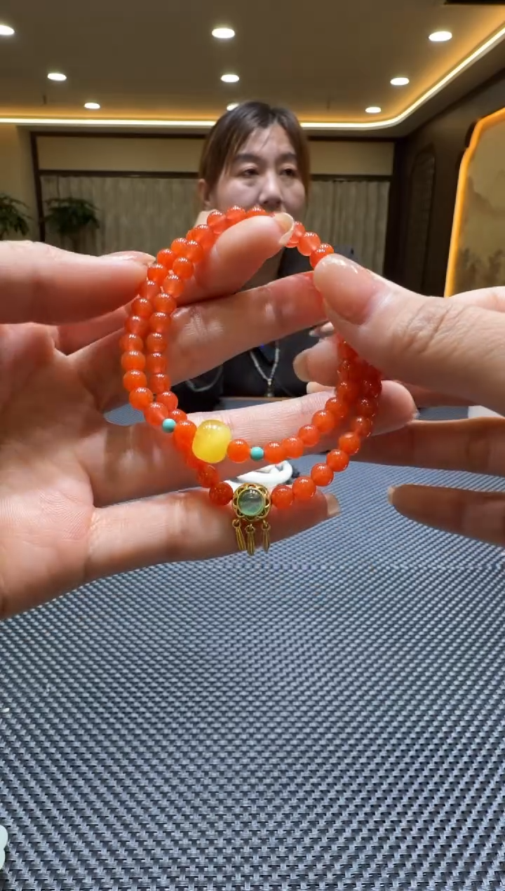 颈饰未镶嵌南红玛瑙手串