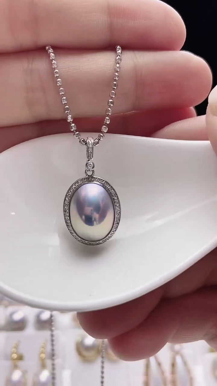 【闪购商品】拼合珍珠（马贝珠）颈饰18K金镶嵌海水马贝吊坠