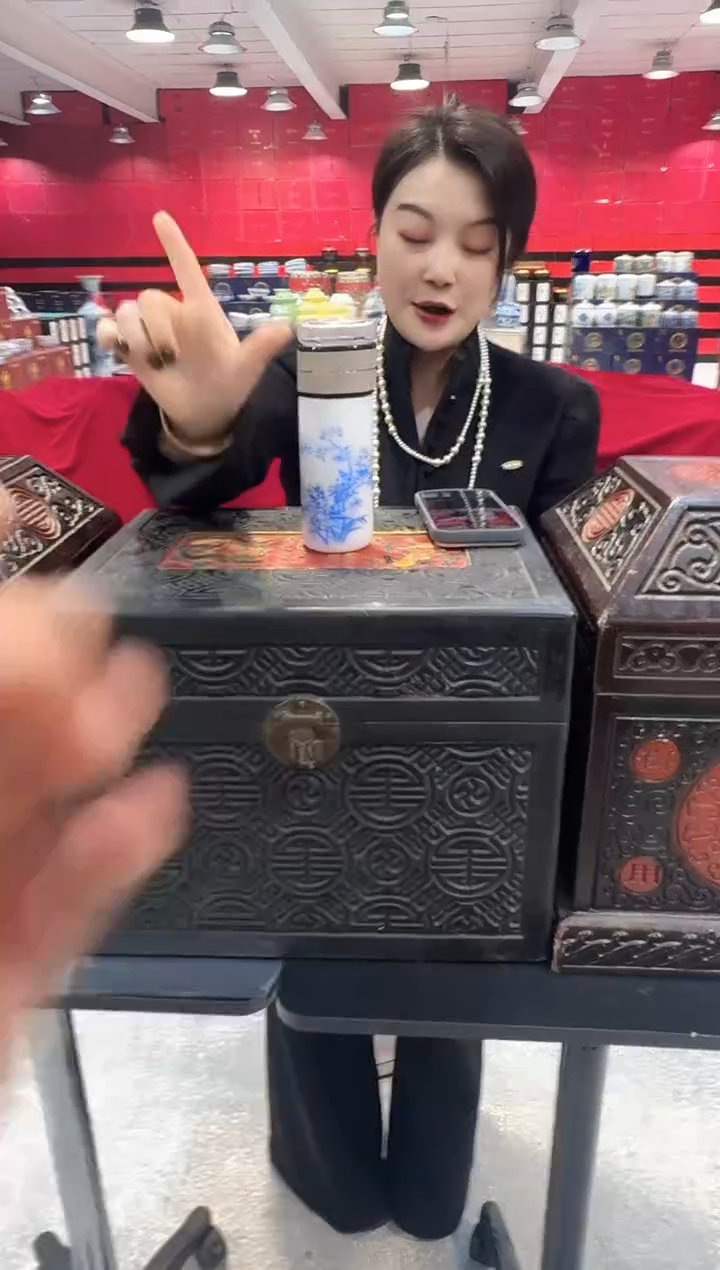 景德镇陶瓷摆件1