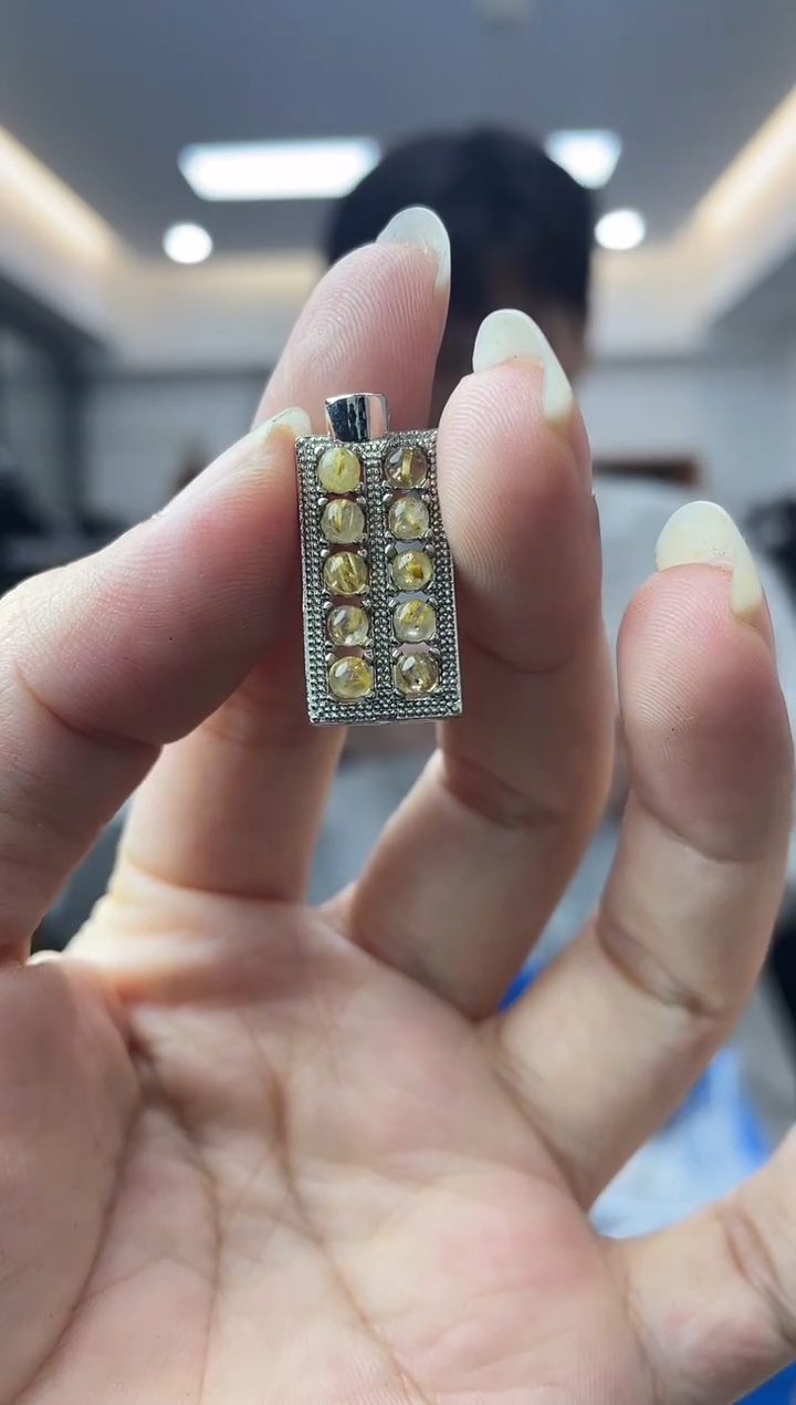 【闪购商品】·未镶嵌水晶多样性一件发货