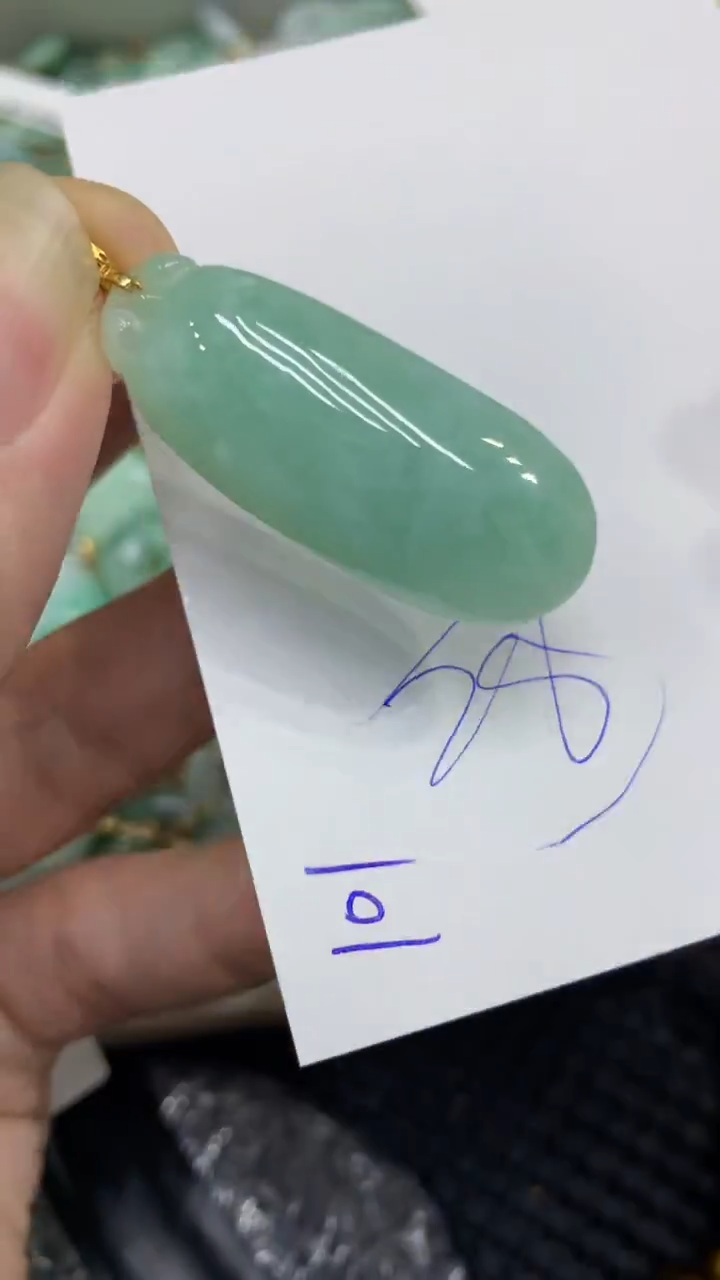 颈饰未镶嵌翡翠缅甸A货翡翠