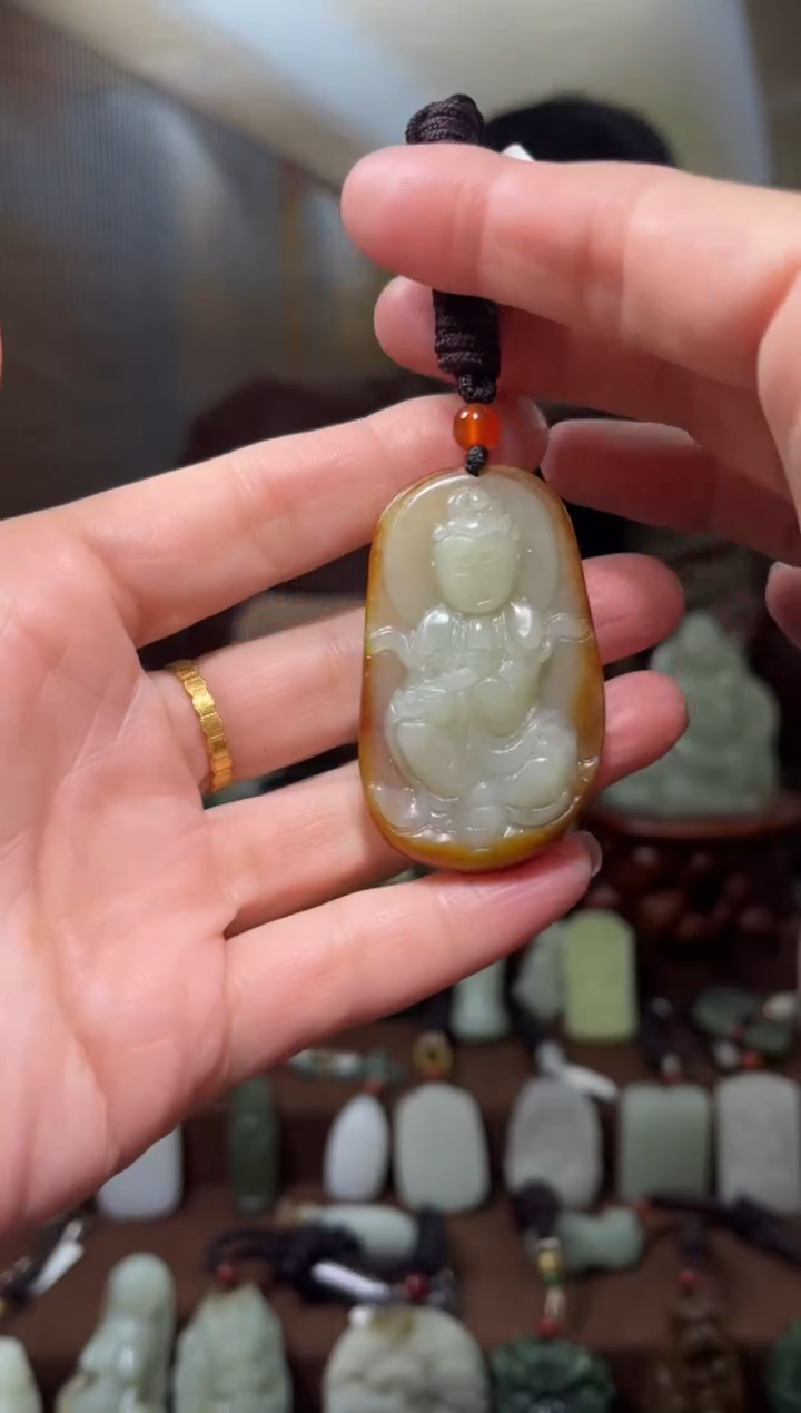 颈饰未镶嵌和田玉·