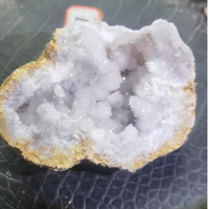 摩洛哥晶洞摆件（以直播间实物为准）