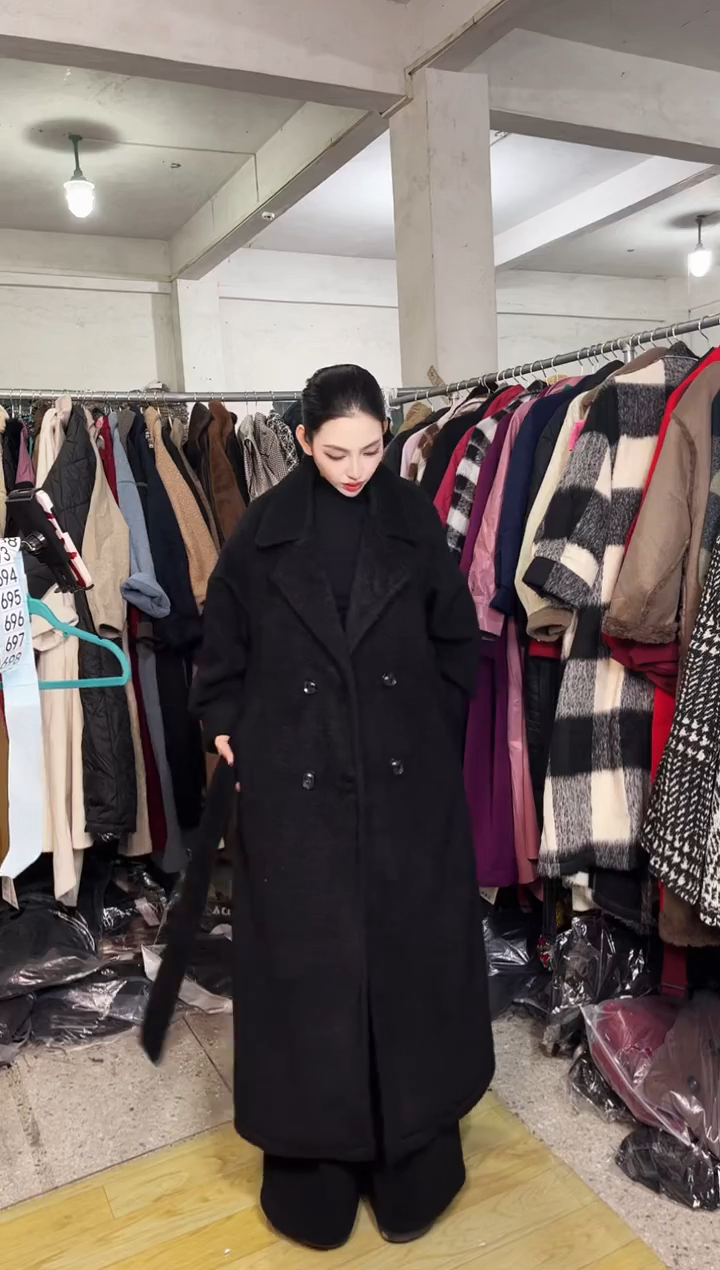 233闪购外套外披马甲打底裤子