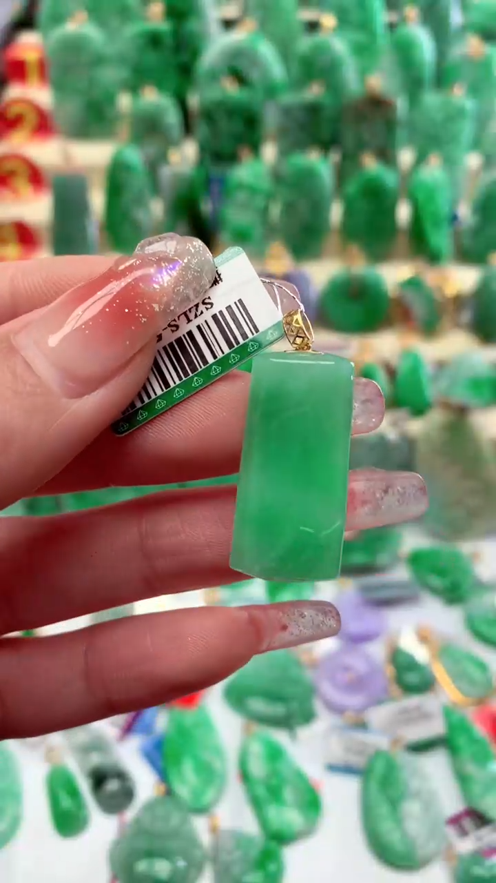 【闪购商品】翡翠颈饰18K金镶嵌挂件