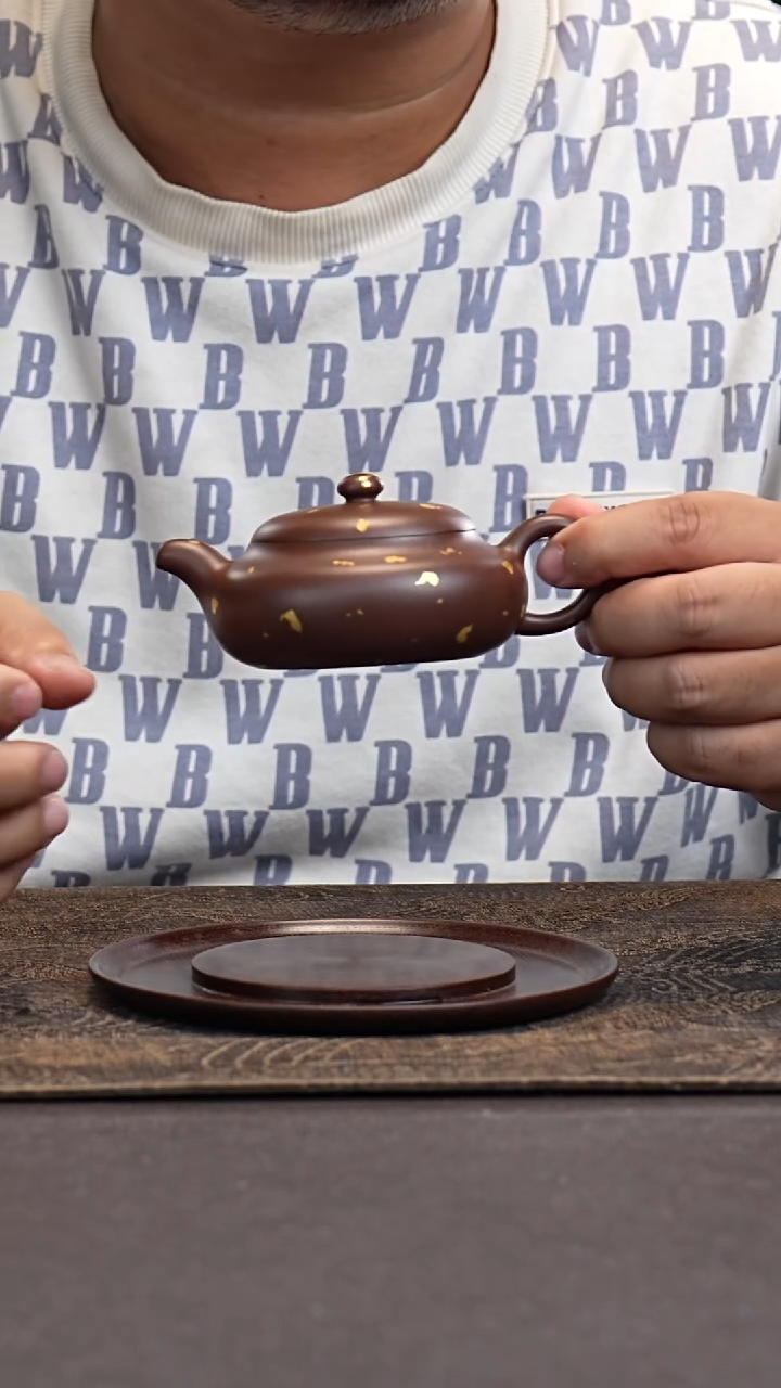 茶壶紫砂矮梨 紫泥洒金款  无暇不退不换