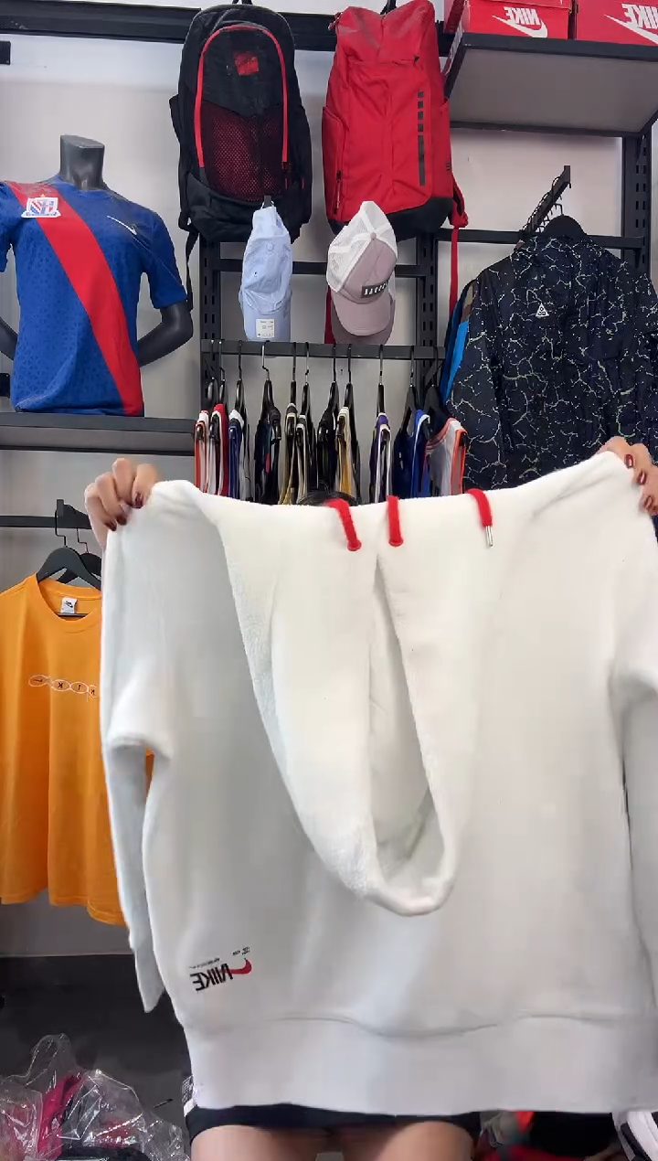 205·编码 耐克卫衣服饰过款为准 尺码M