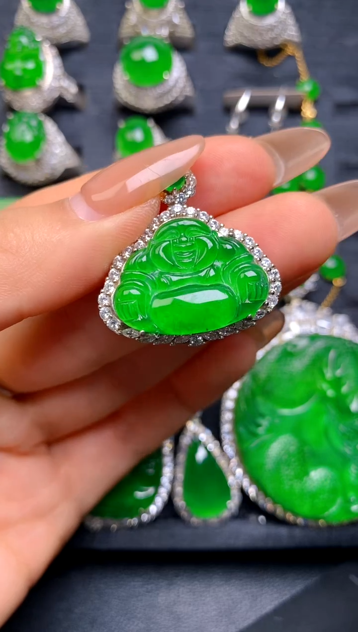 【闪购商品】翡翠吊坠(赠链)银S925镶嵌佛公吊坠