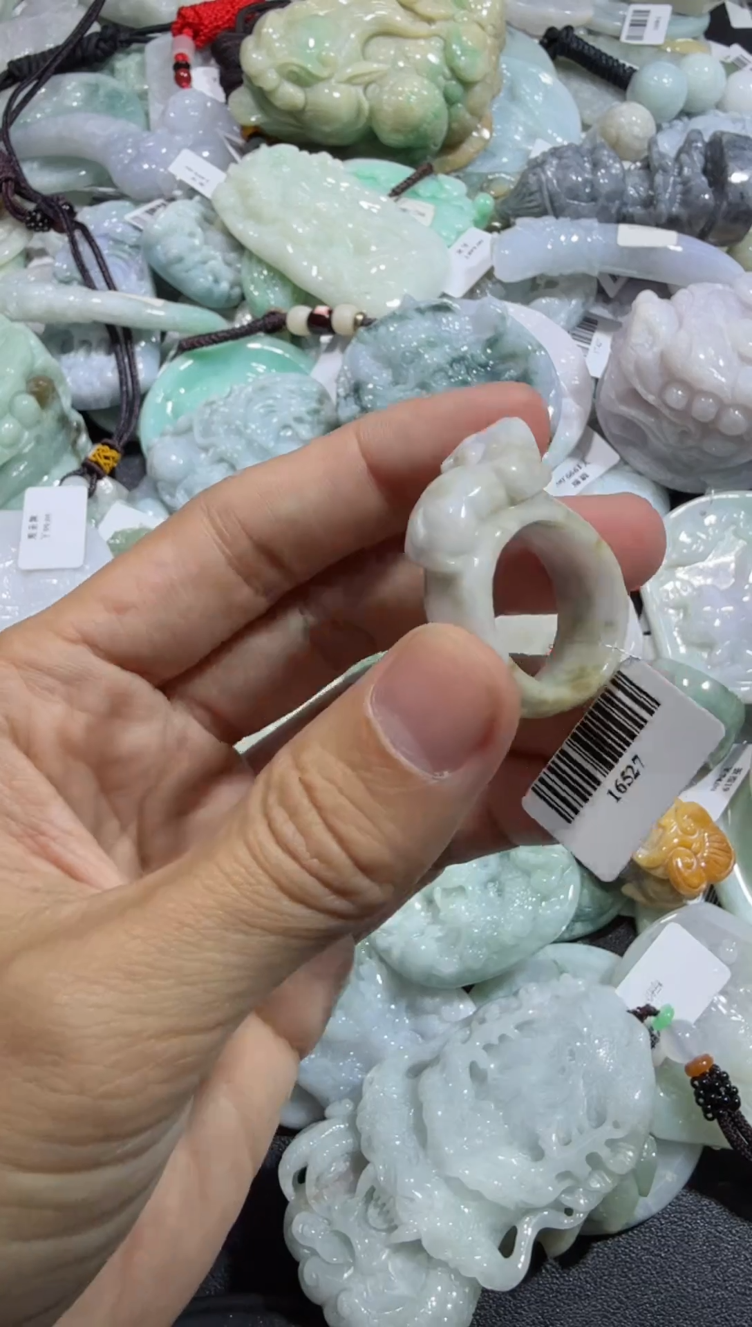 【闪购商品】翡翠颈饰未镶嵌00012320