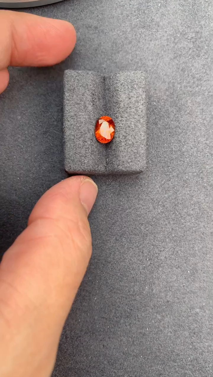 【闪购商品】石榴石（芬达石）裸石未镶嵌1.5ct芬达
