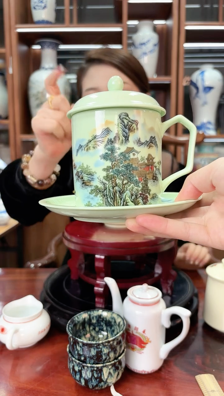 A20景德镇绿稀稀山水写意办公杯