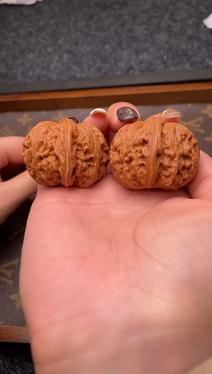 把件文玩核桃b229号42尺元宝