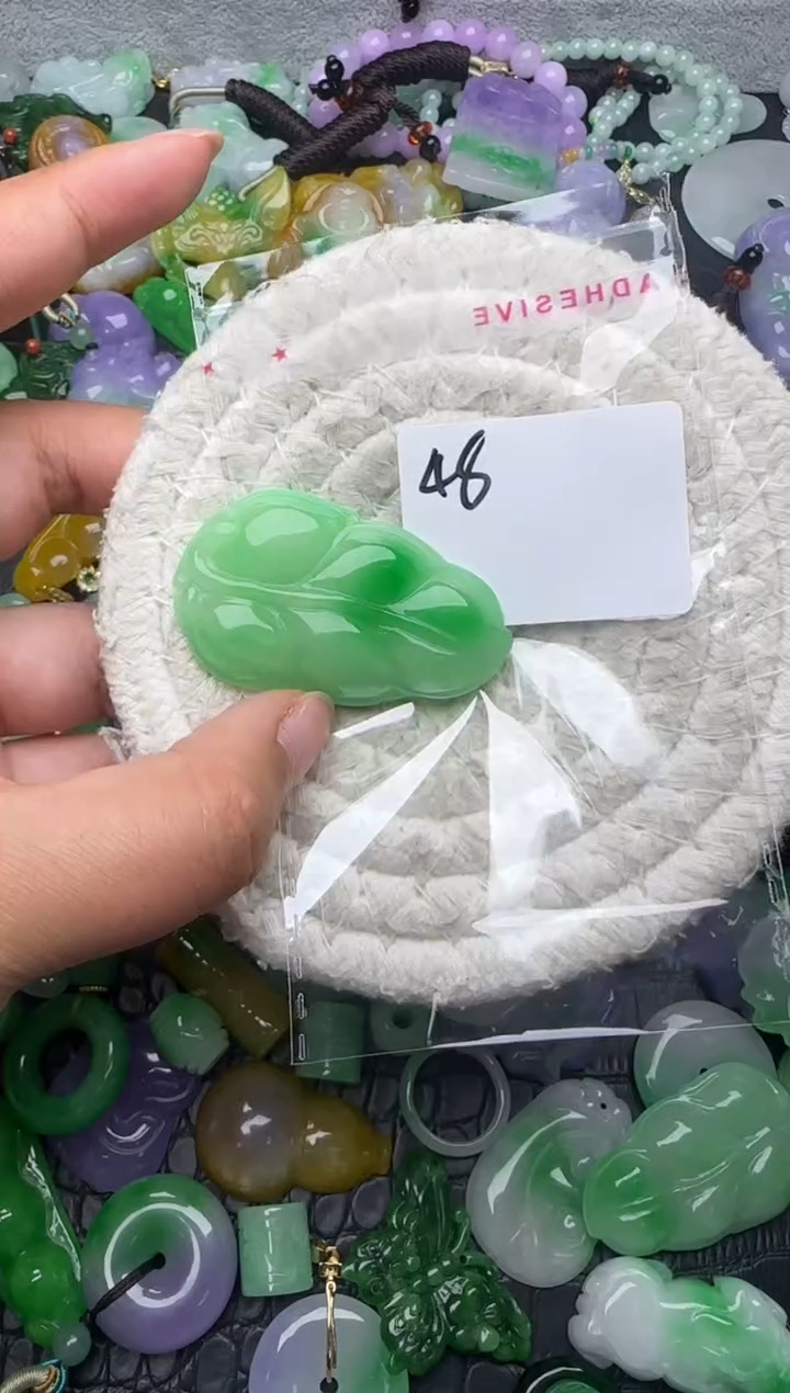 颈饰未镶嵌翡翠缅甸翡翠吊坠