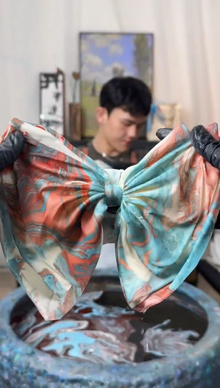 587 草莓碎碎冰奶 三层蝴蝶抓夹