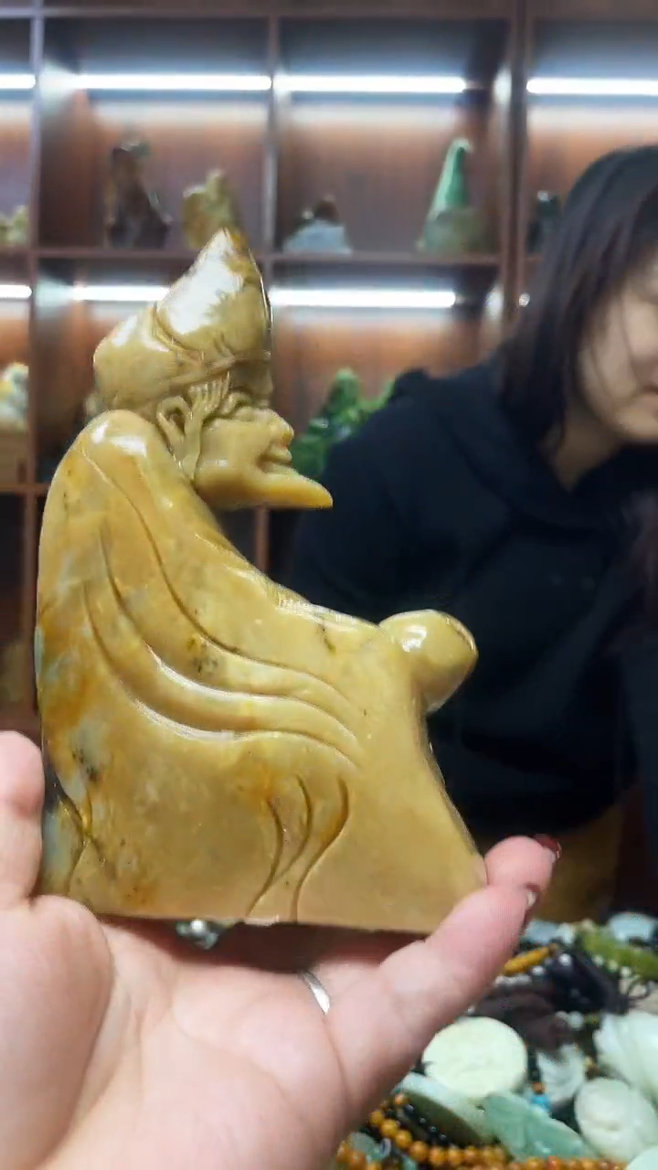 未镶嵌蛇纹石玉摆件     