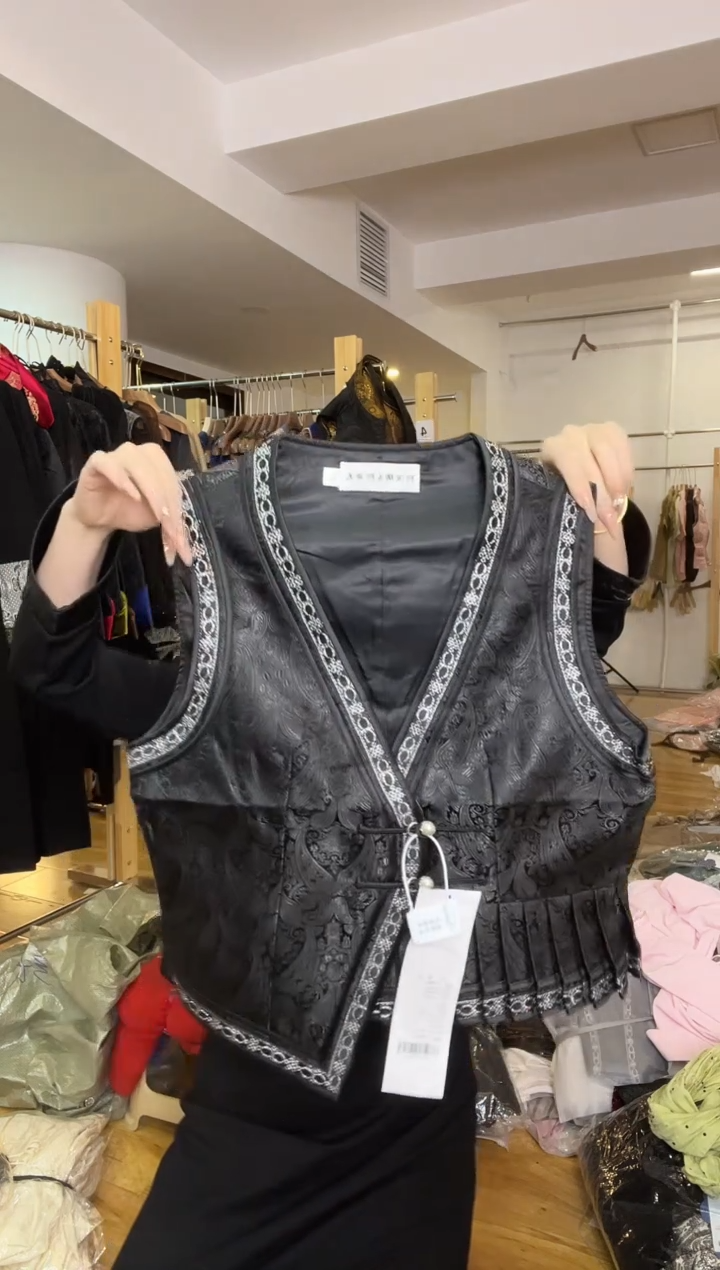 XL码      115-125斤  马甲