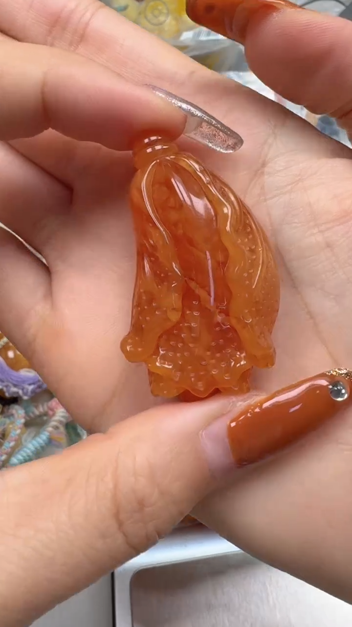 裸石琥珀未镶嵌如图